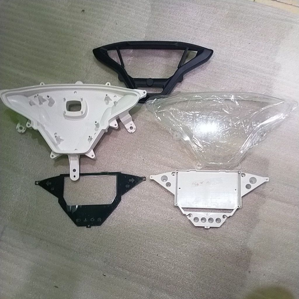 COVER SPEEDOMETER AEROX NEW 155 ORIGINAL