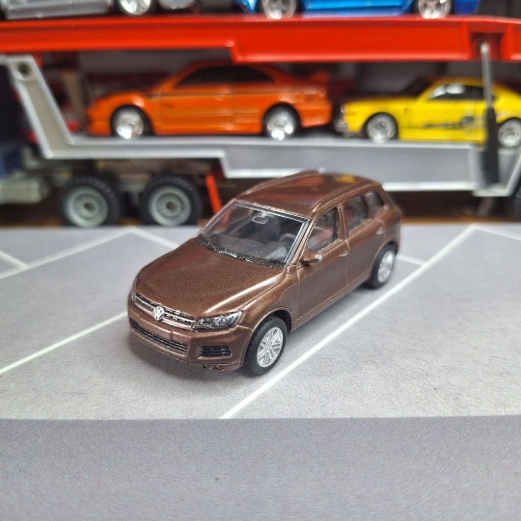 Diecast RMZ City VW Touareg - Ban Karet Base Alloy