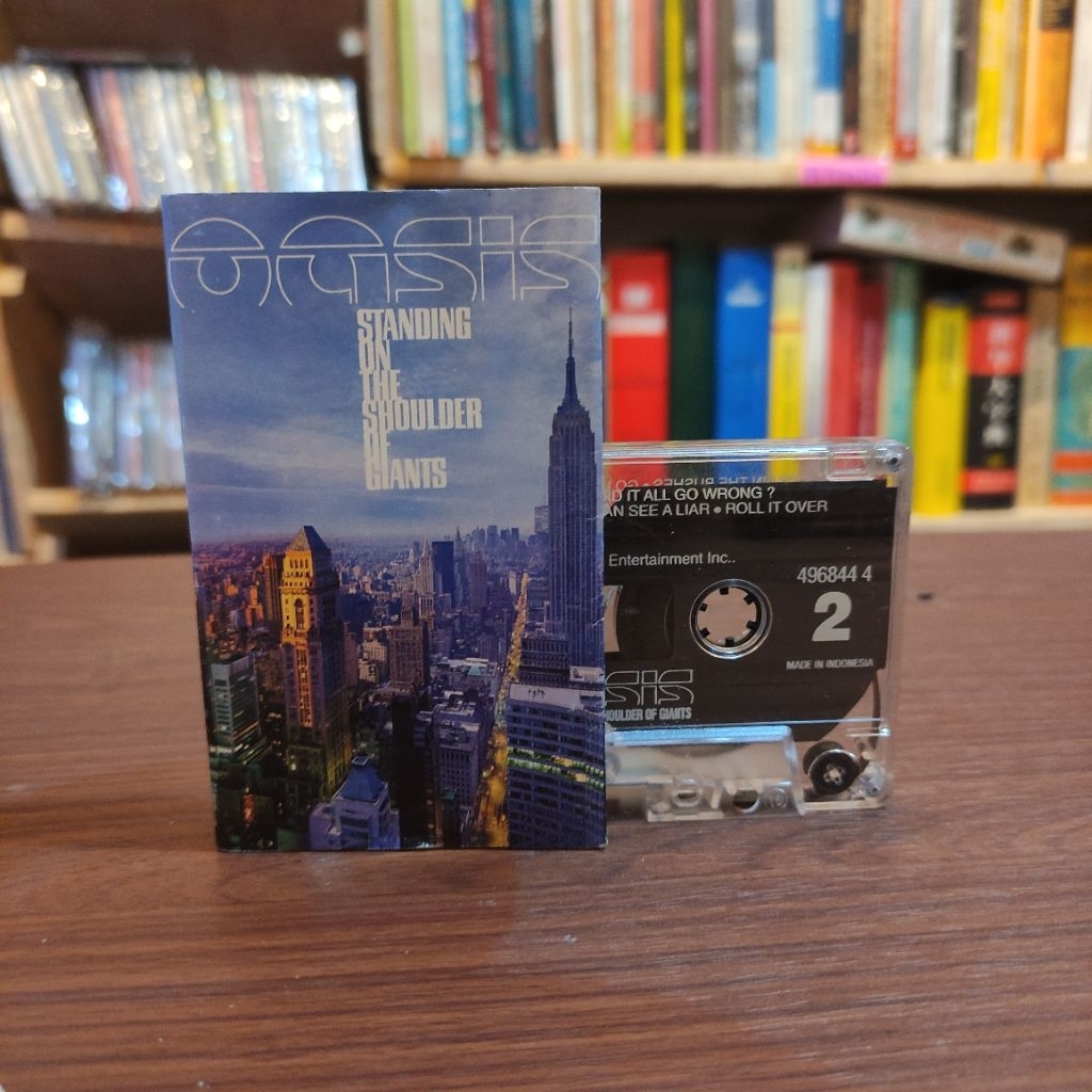 Kaset Pita Oasis Standing On The Shoulder Of Giants