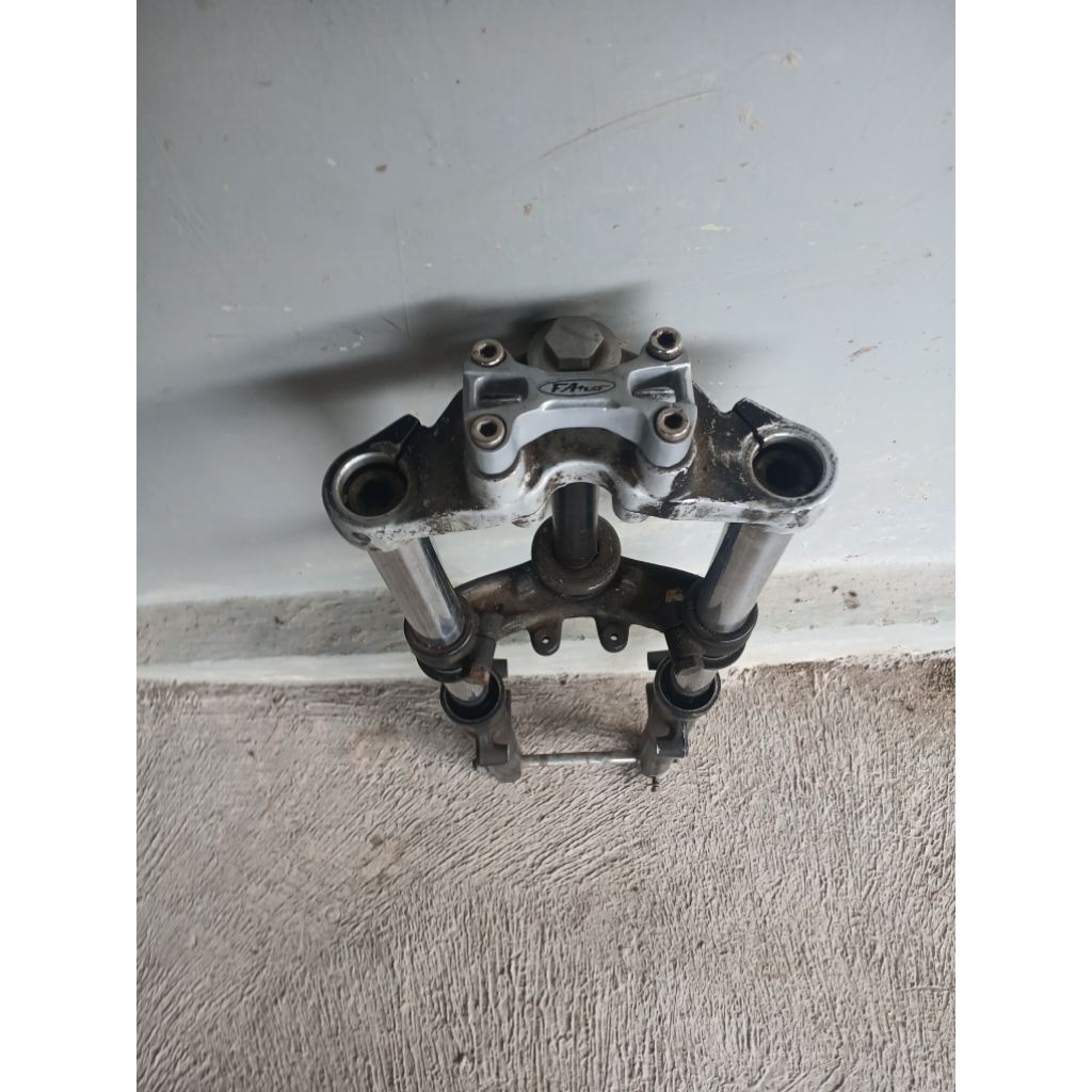 shok depan as 33 bajaj pulsar