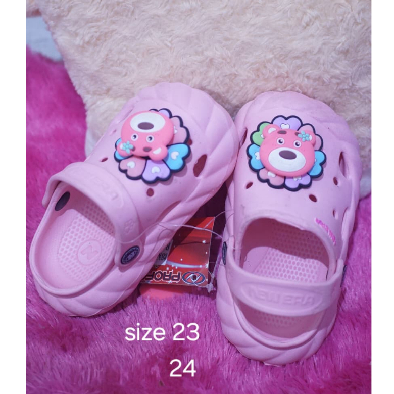 Sandal Anak Laki-Laki Perempuan 3 tahun Surabaya  size 23, 24