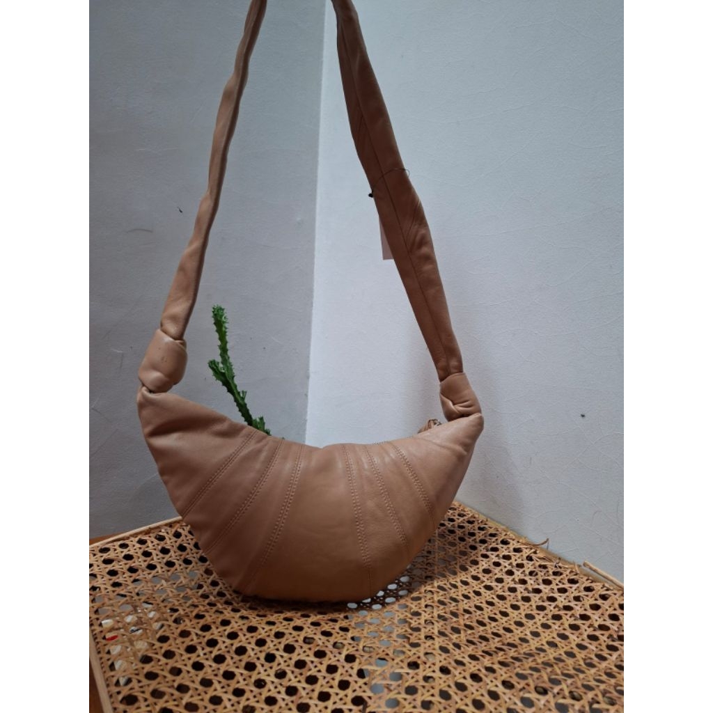 Lemaire Sling bag croissant kulit asli