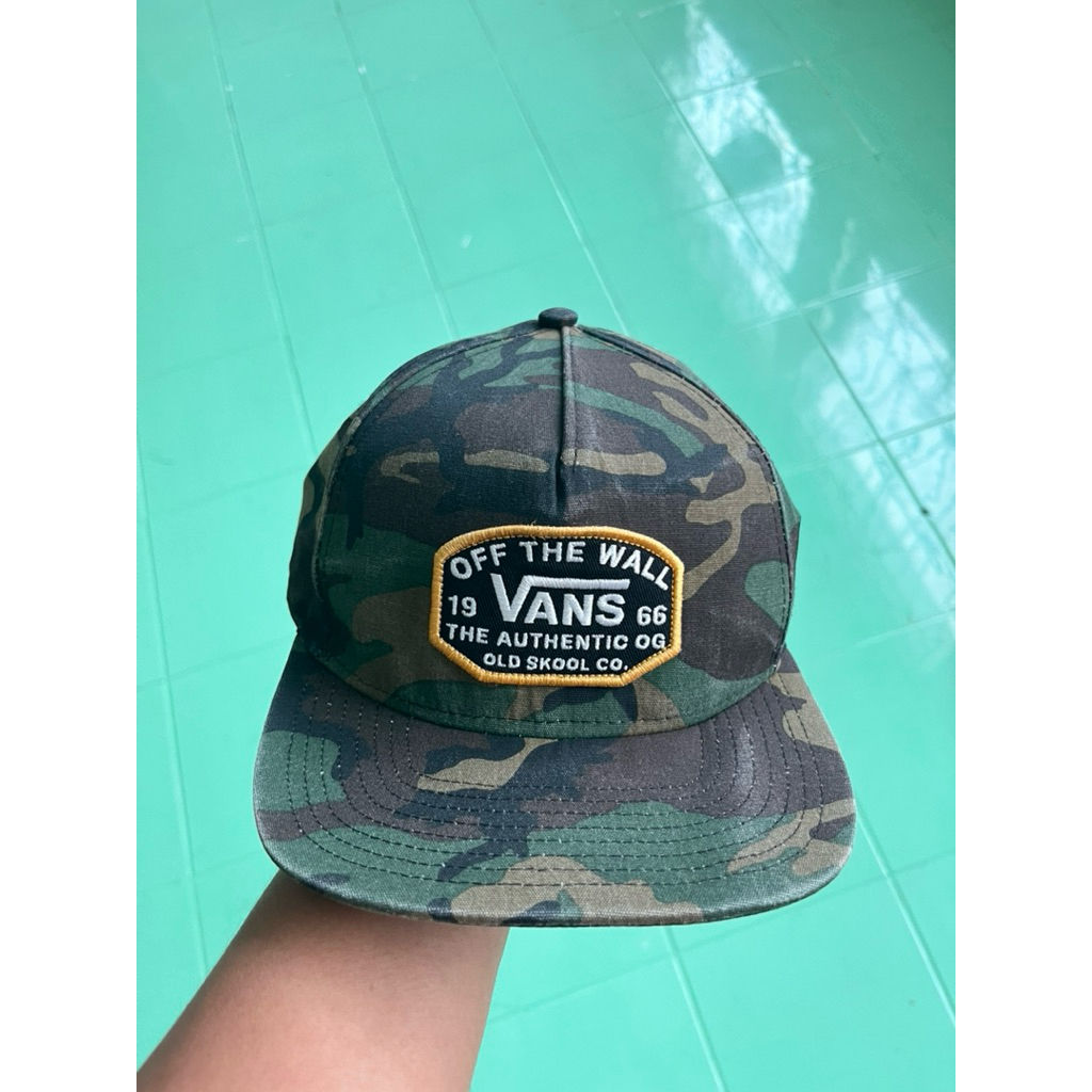 snapback vans camo