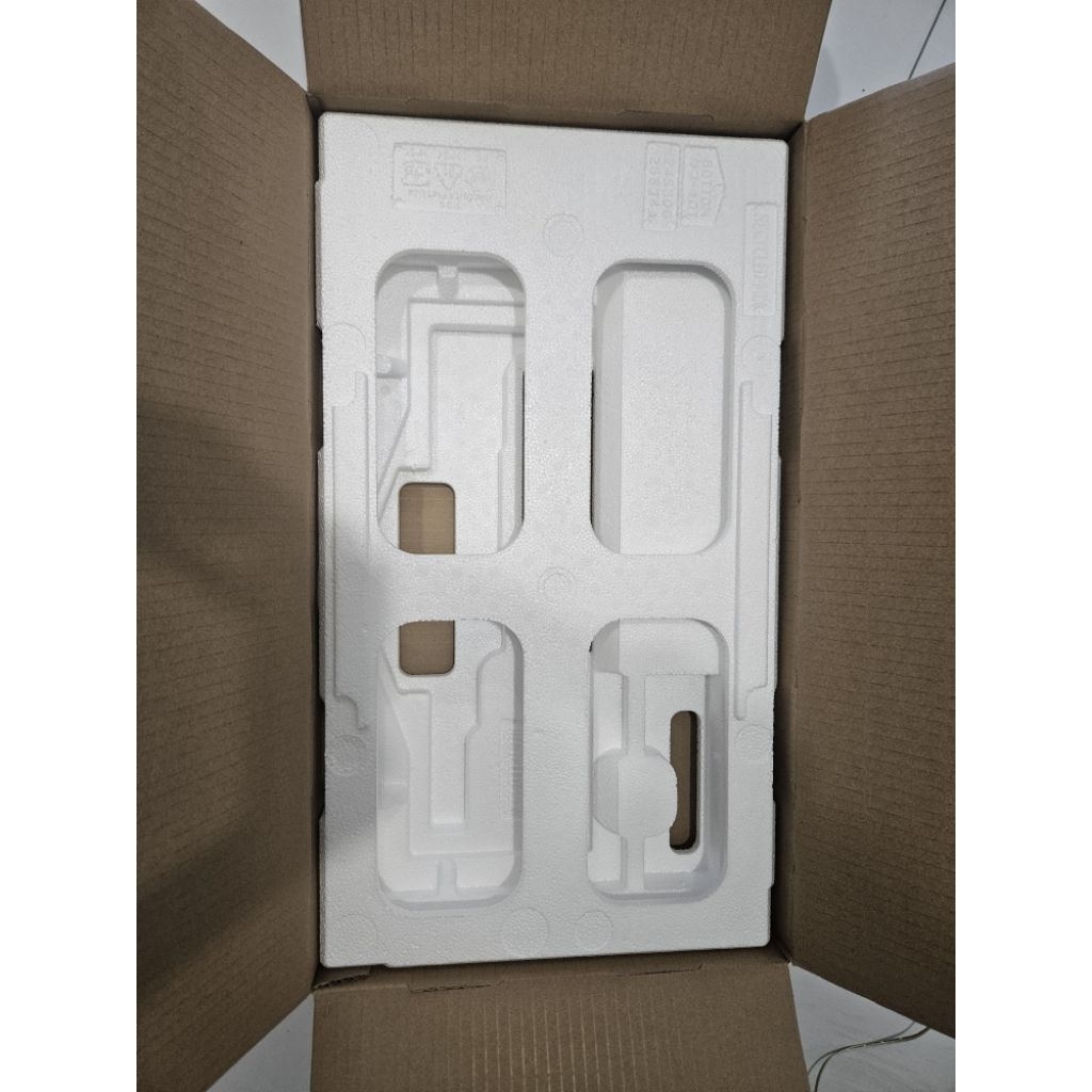 Dus Monitor PC samsung 24 inci