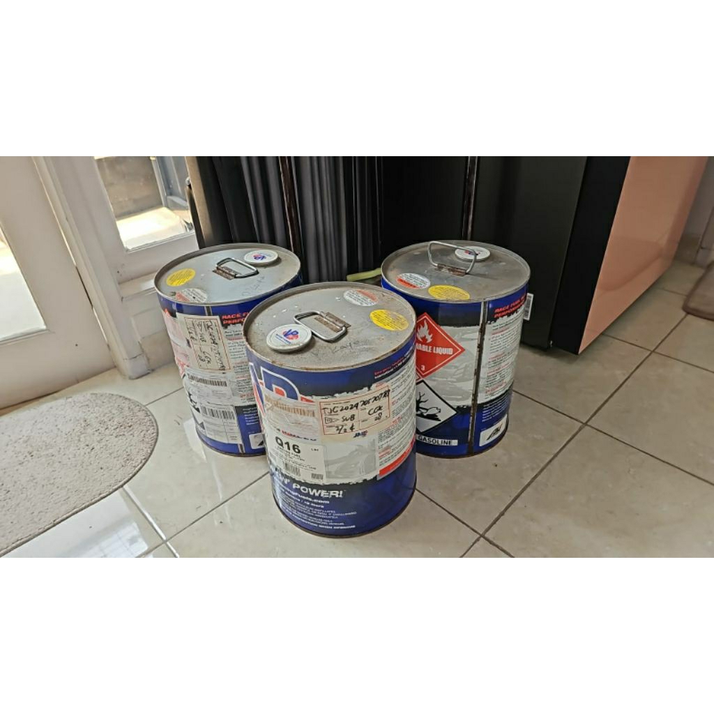 Racing fuel VP Q16