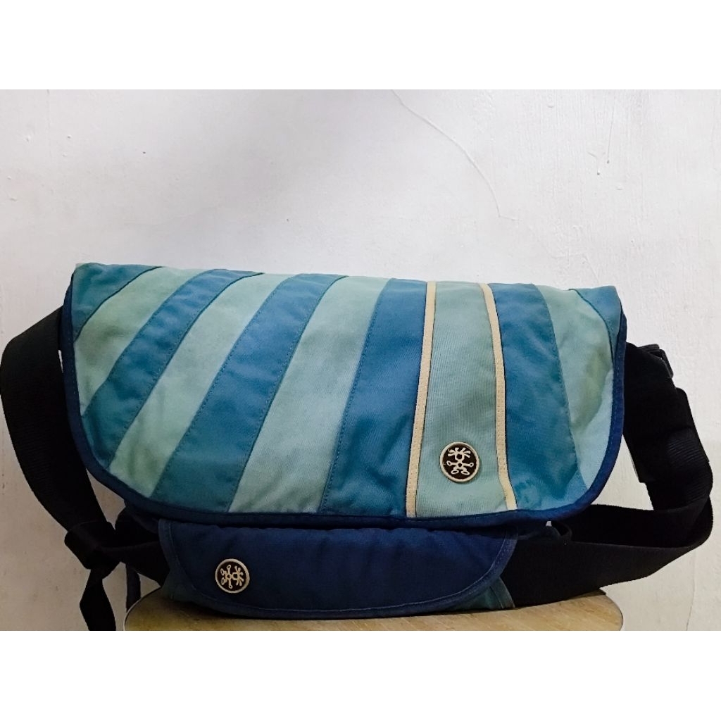 Crumpler The Barney Rustle Blanket Slingbag Shoulderbag Garis Biru