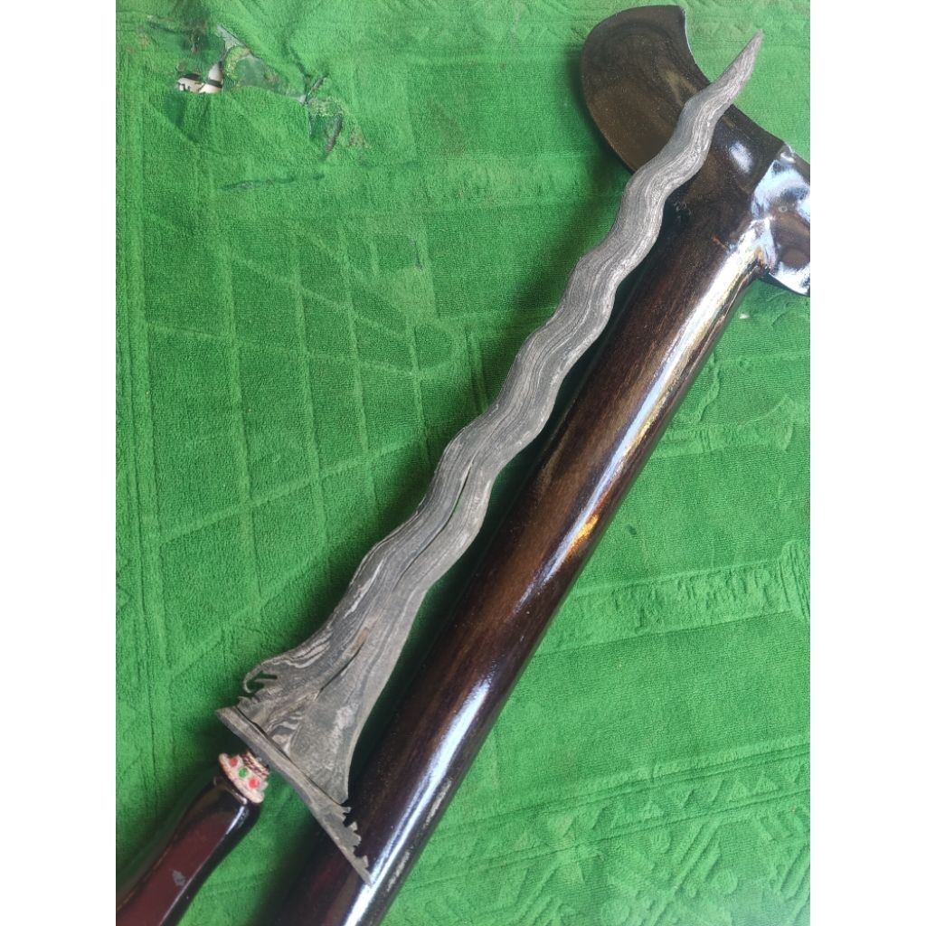 Bloom_Day Keris Pamengkang Jagat Luk 13 Pamor Rambut Sanuri