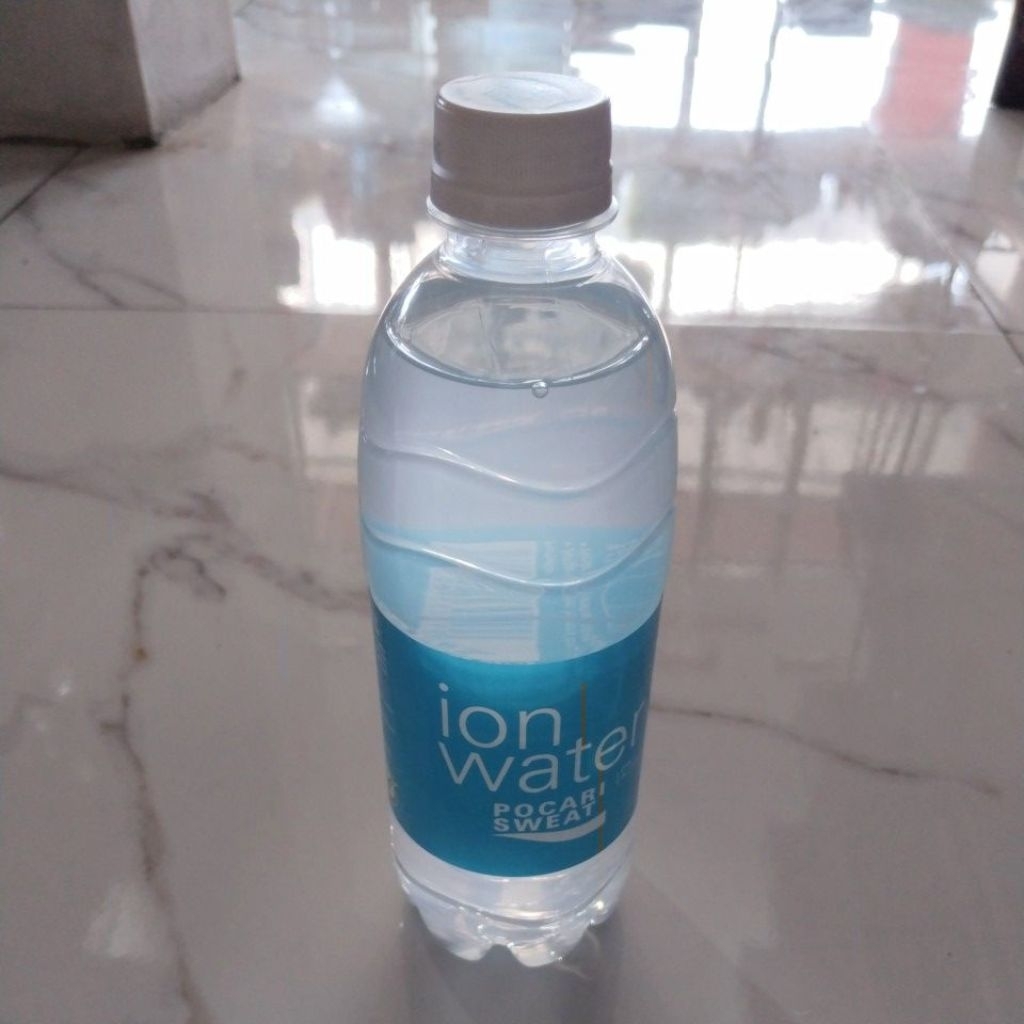 Ion Water Pocari Sweat 500 Ml