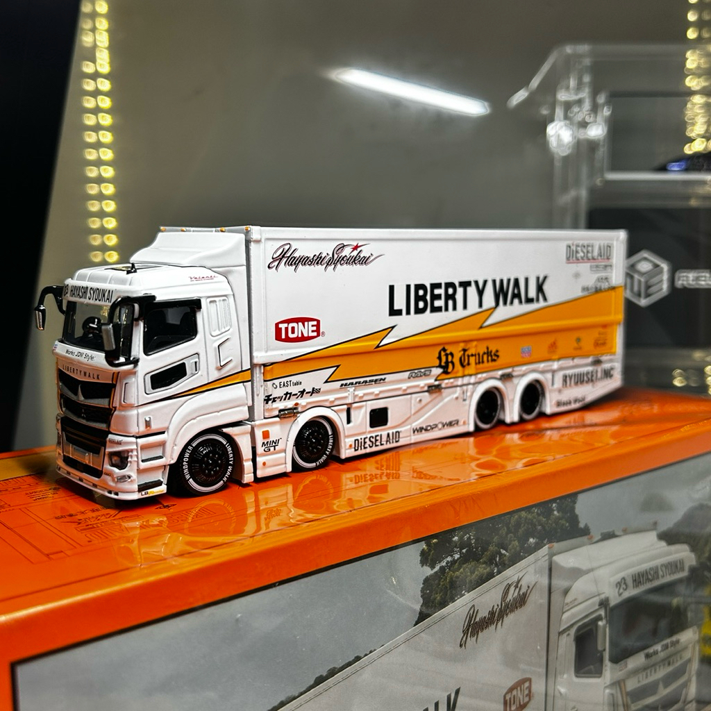 GCD Fuso Super Great LBWK liberty Walk Hoshino livery 1:64 Diecast Truck GCD LBWK petir 1:64 GCD Fus