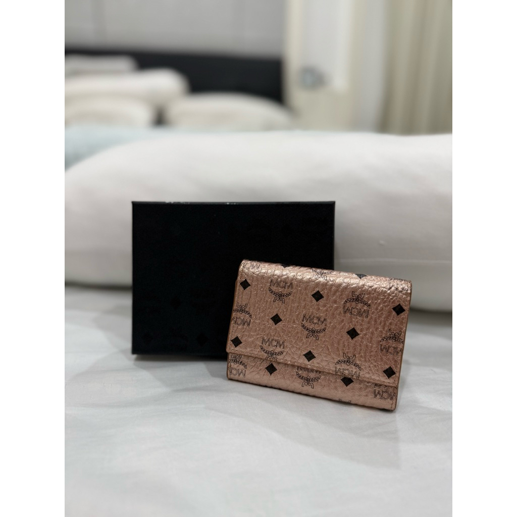 MCM WALLET ROSEGOLD PRELOVED