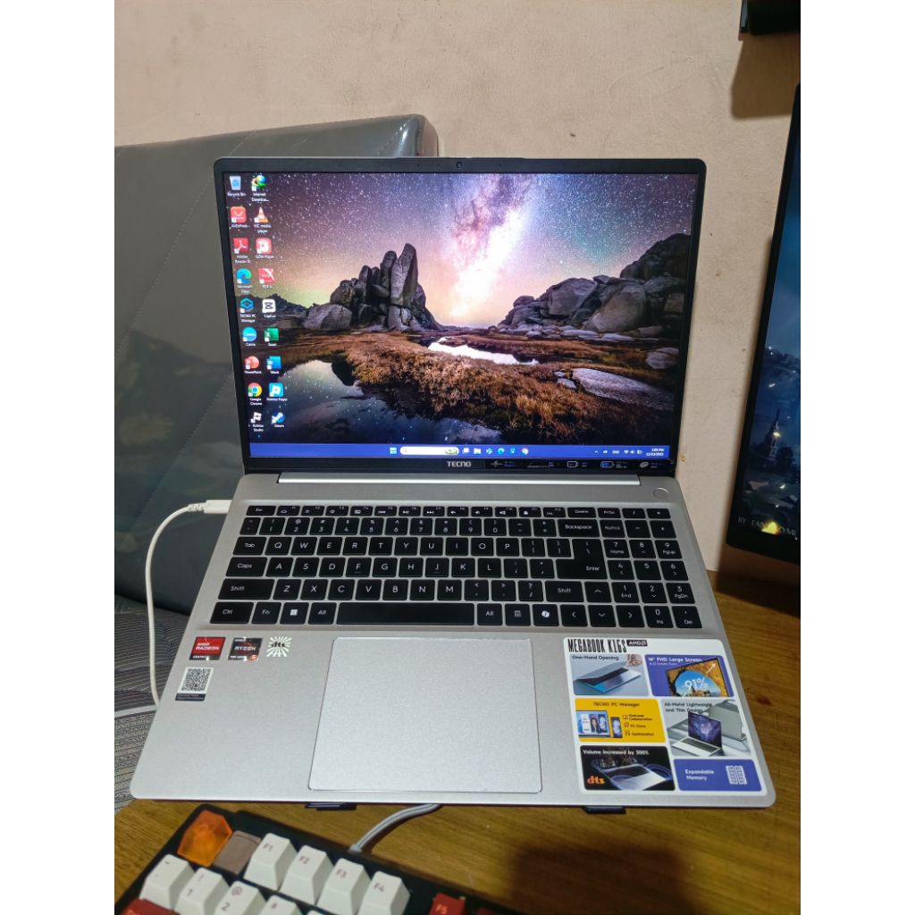 Laptop Tecno K16s 16GB/528GB 16" Inch