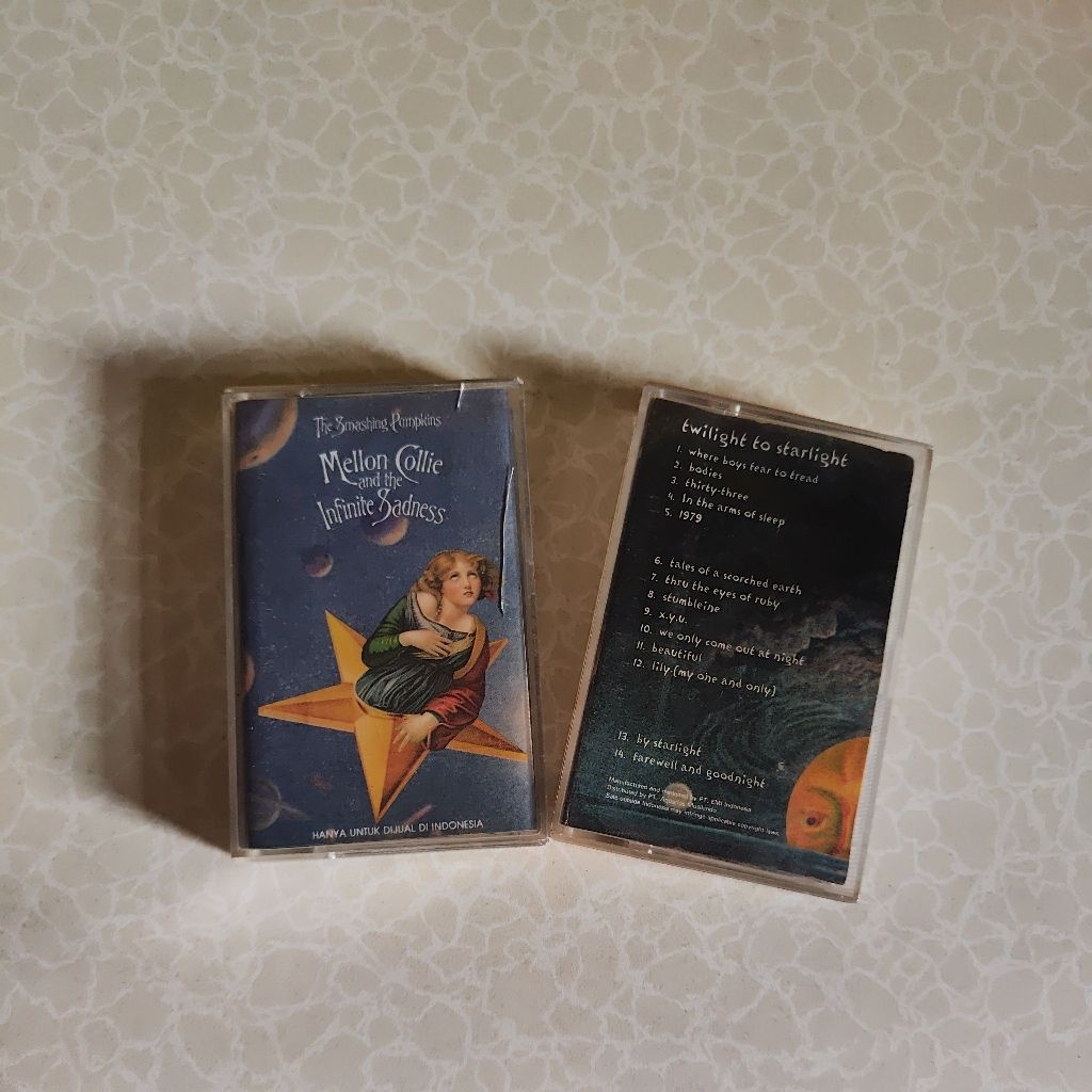 Kaset Pita Smashing Pumpkins - Mellon Collie and the Infinite Sadness (isi dua kaset) Original Mulus