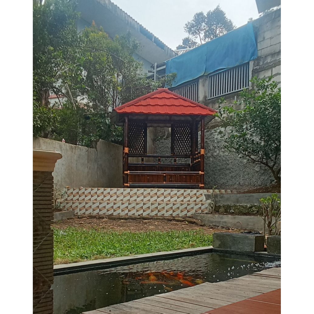 SAUNG GAZEBO
