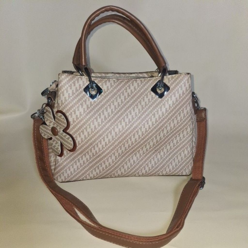 TAS PESTA WANITA BEIGE CHOCO