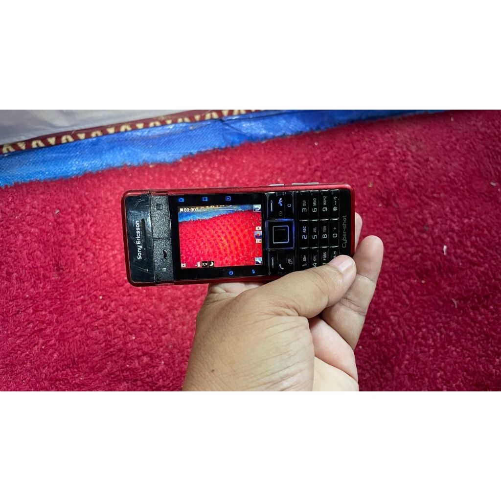 Sony Ericsson C902 James bond buat koleksi