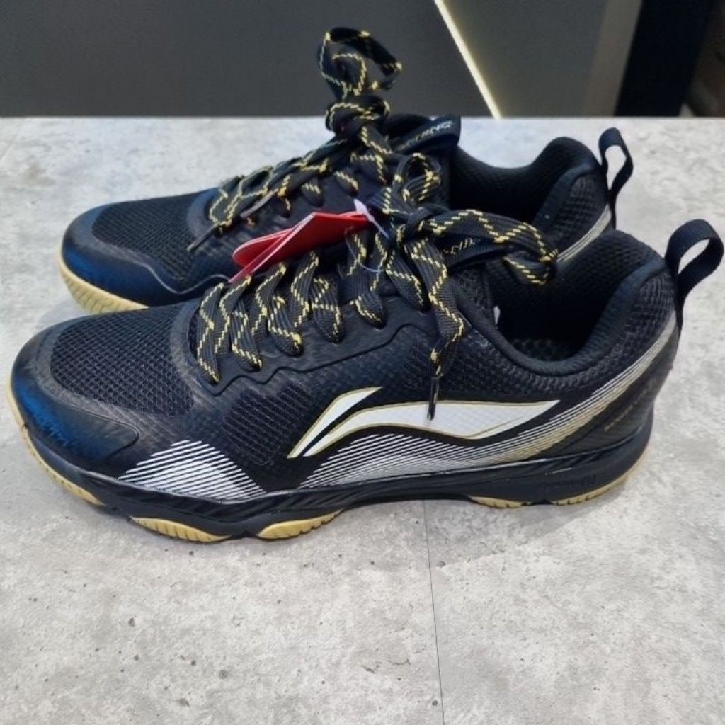 SEPATU BADMINTON LINING RANGER LITE Z1 BLACK GOLD ORIGINAL
