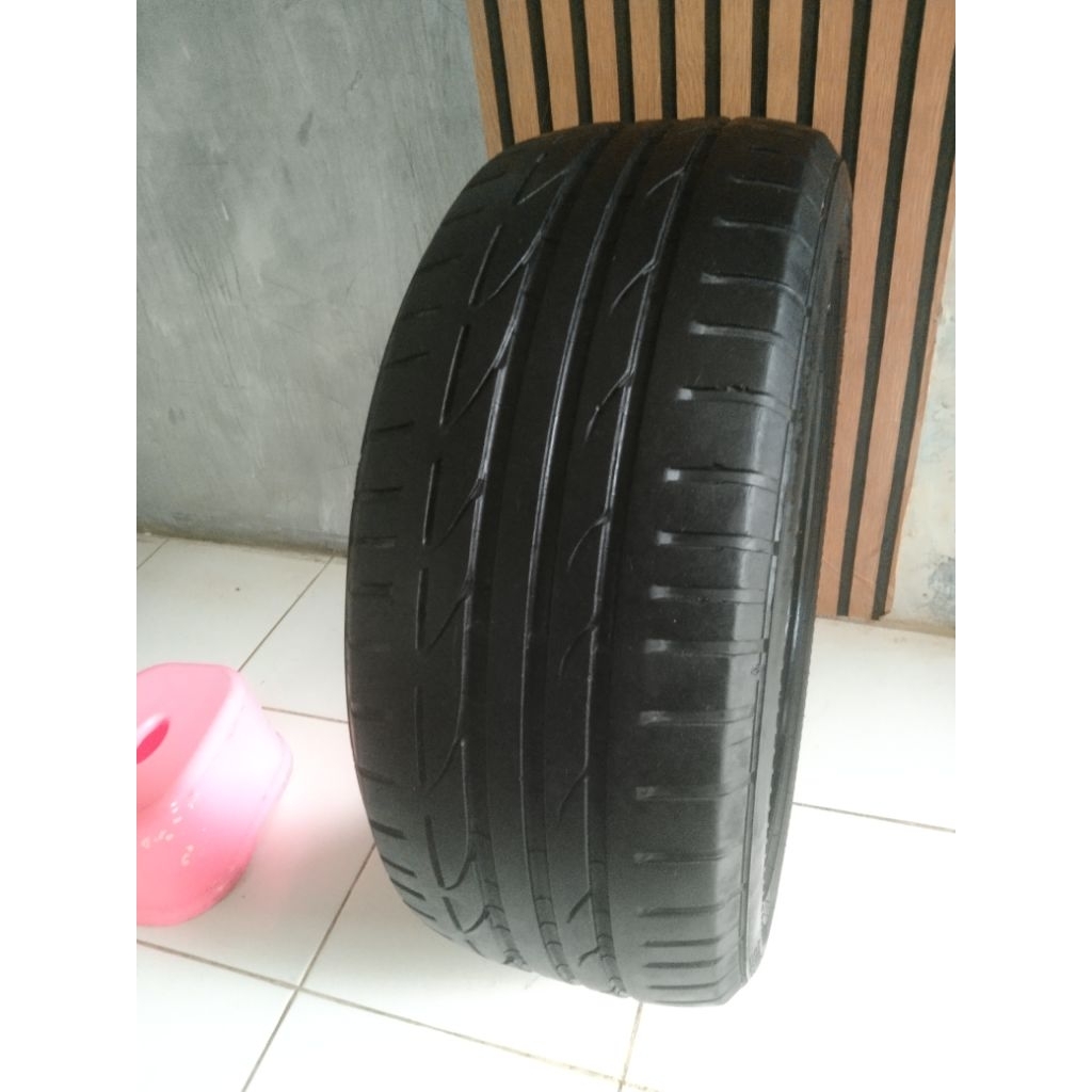 Ban bridgstone 225/50 R 17