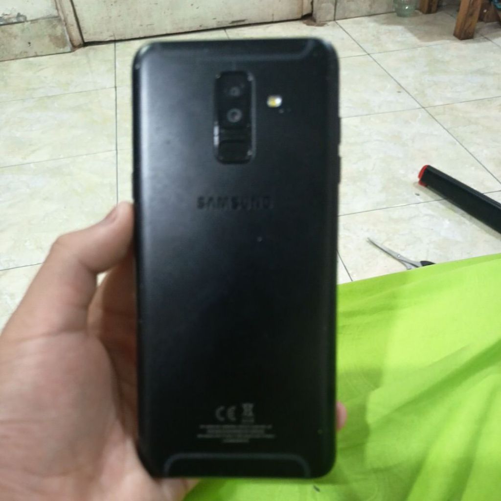 samsung a6+ 32gb MINUS