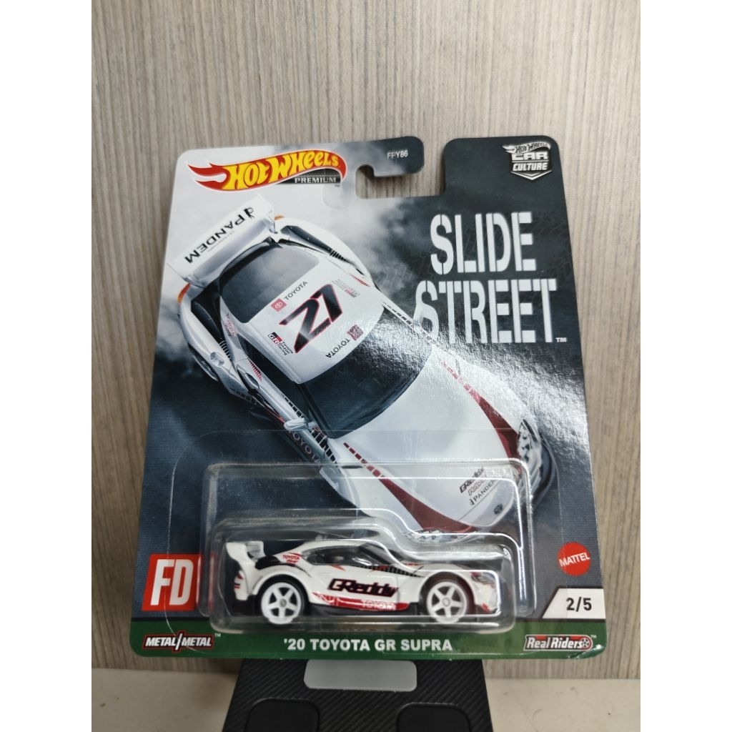 HOT WHEELS PREMIUM SLIDE STREET 20 TOYOTA GR SUPRA. HOTWHEELS GR SUPRA GREDDY PUTIH