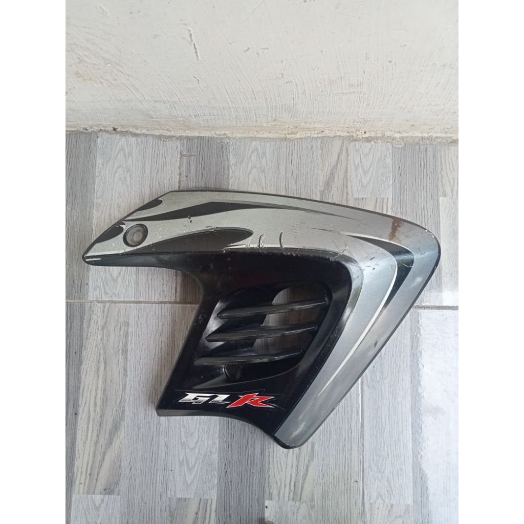 sayap tangki Tiger Revo kanan original second