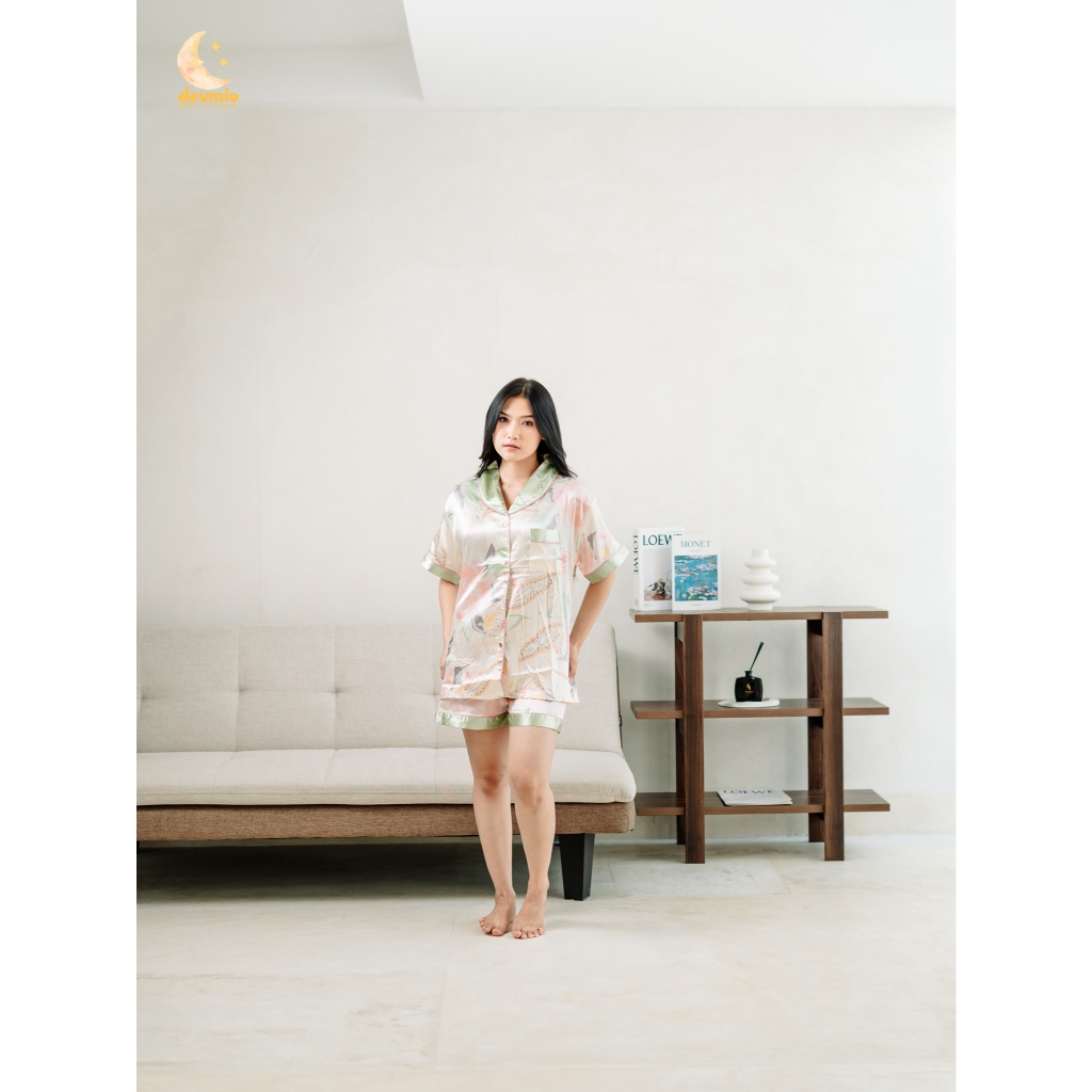 Devmio Baju Tidur Wanita Dewasa 9114 Bahan Satin Premium Adem Warna Putih Baju Pendek & Celana Pende