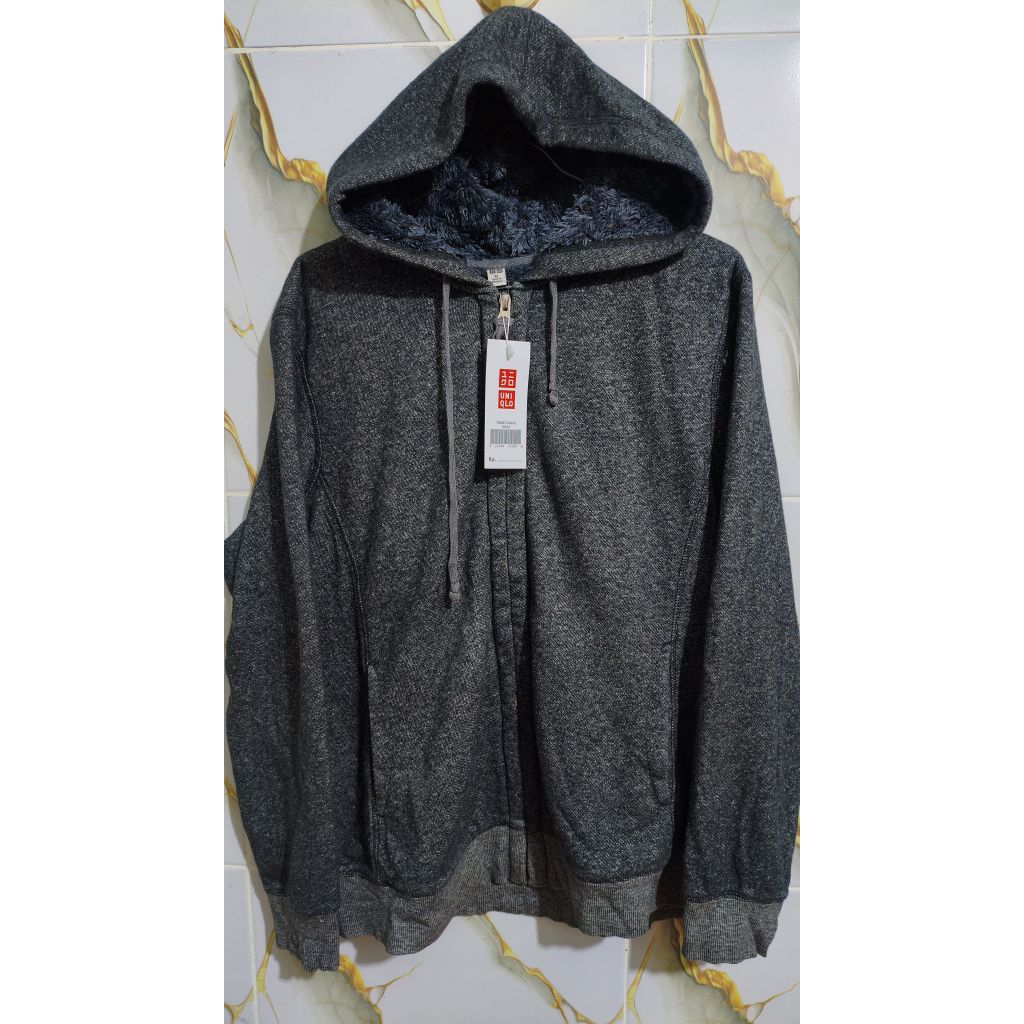 Uniqlo hoodie ziper Sherpa dalam