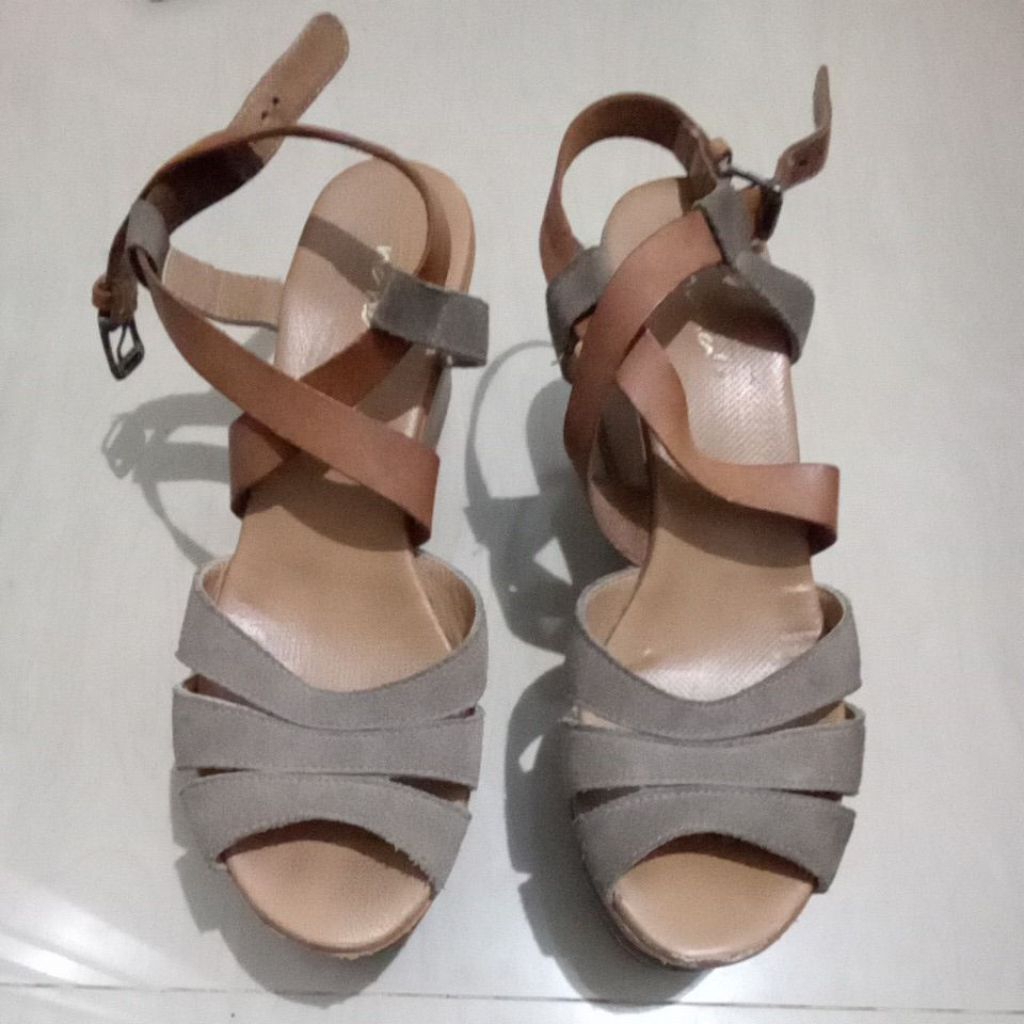 preloved sandal wedges