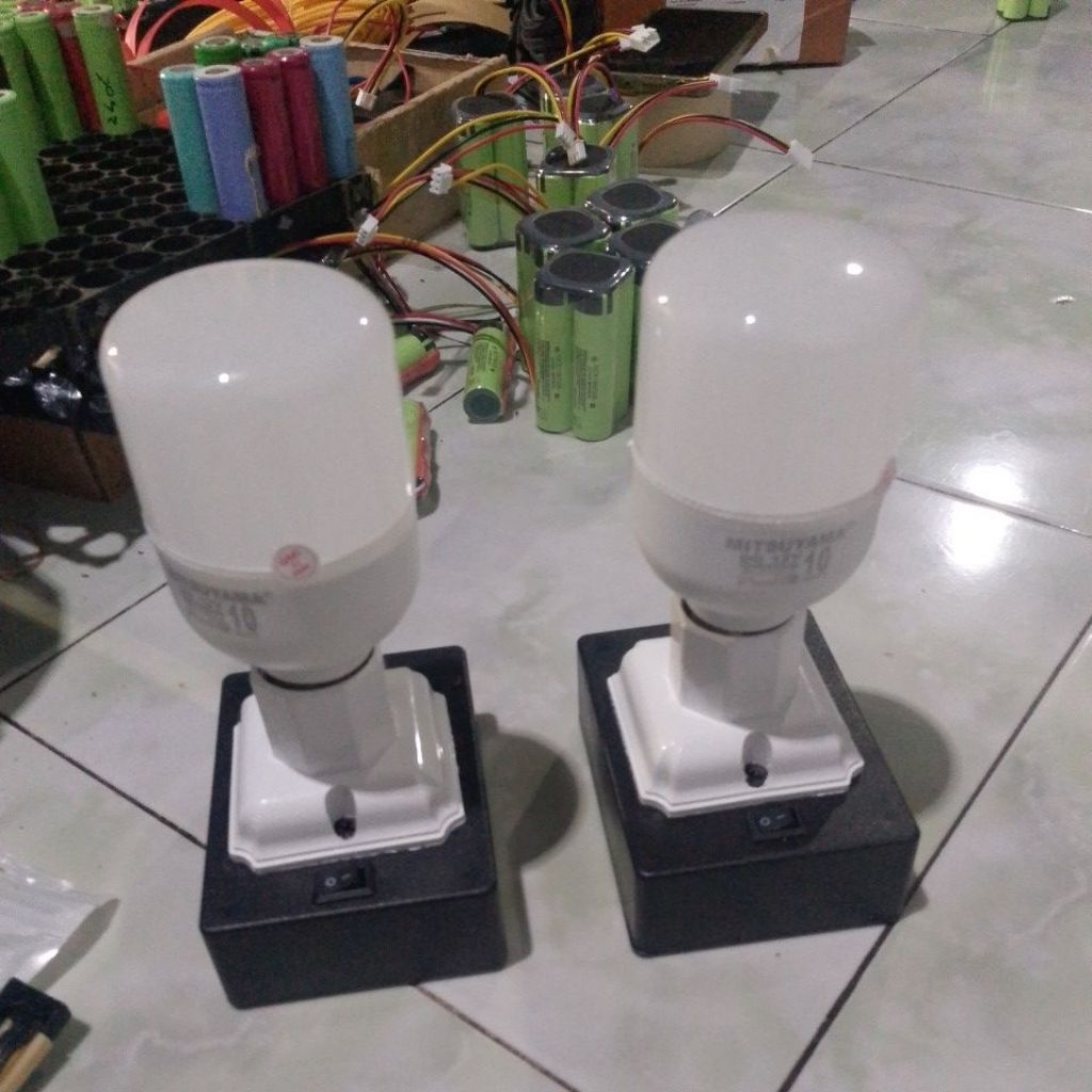 Lampu Emergency 12 volt 10 wat isi 3 batre Awet