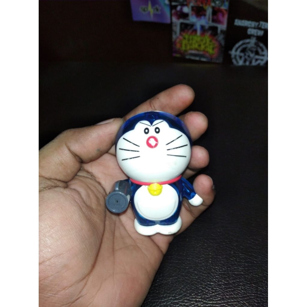 mainan MCD happy meal DORAEMON