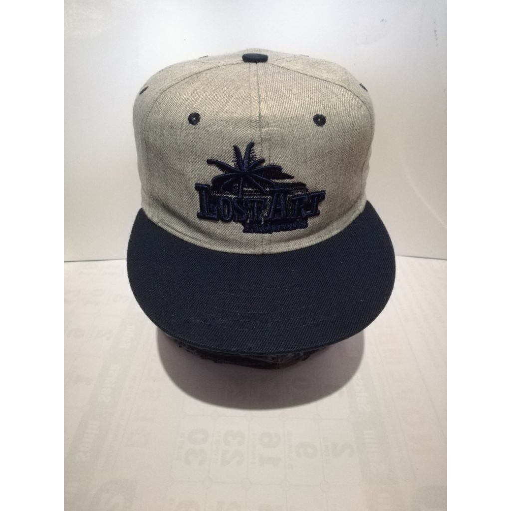Topi two tone second