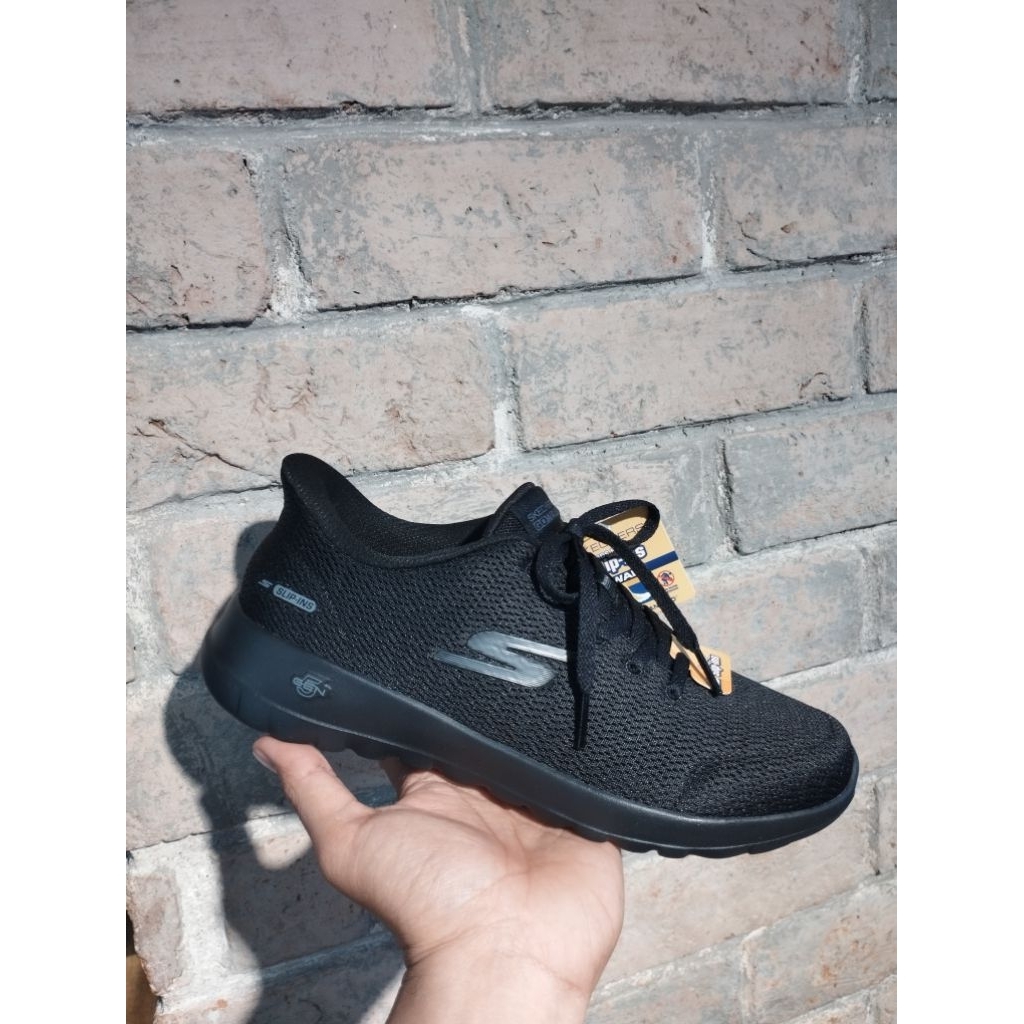 SEPATU SKECHERS GO WALK JOY WOMEN-SKE125718BBK/WHT