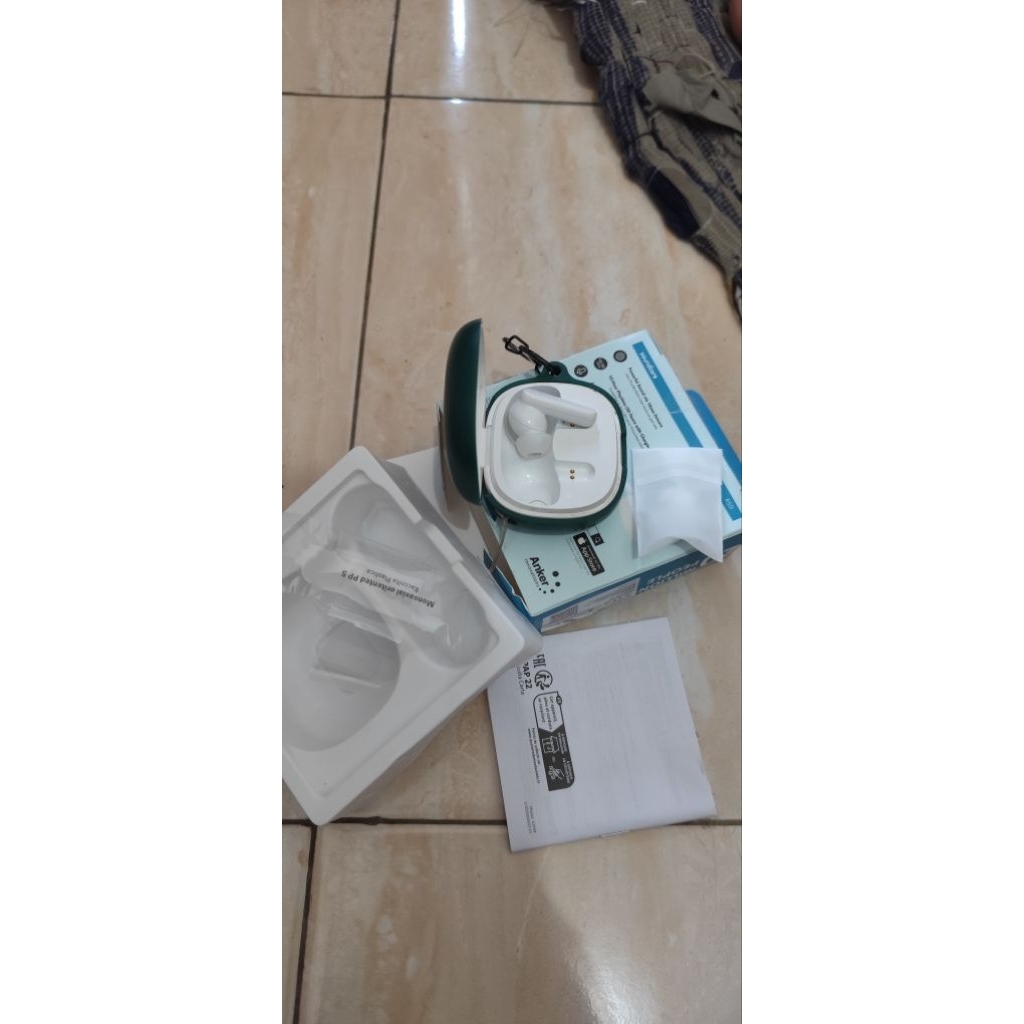 tws anker r50i second (buds sebelah kiri sama box nya doang yang kanan hilang). nego dm langsung