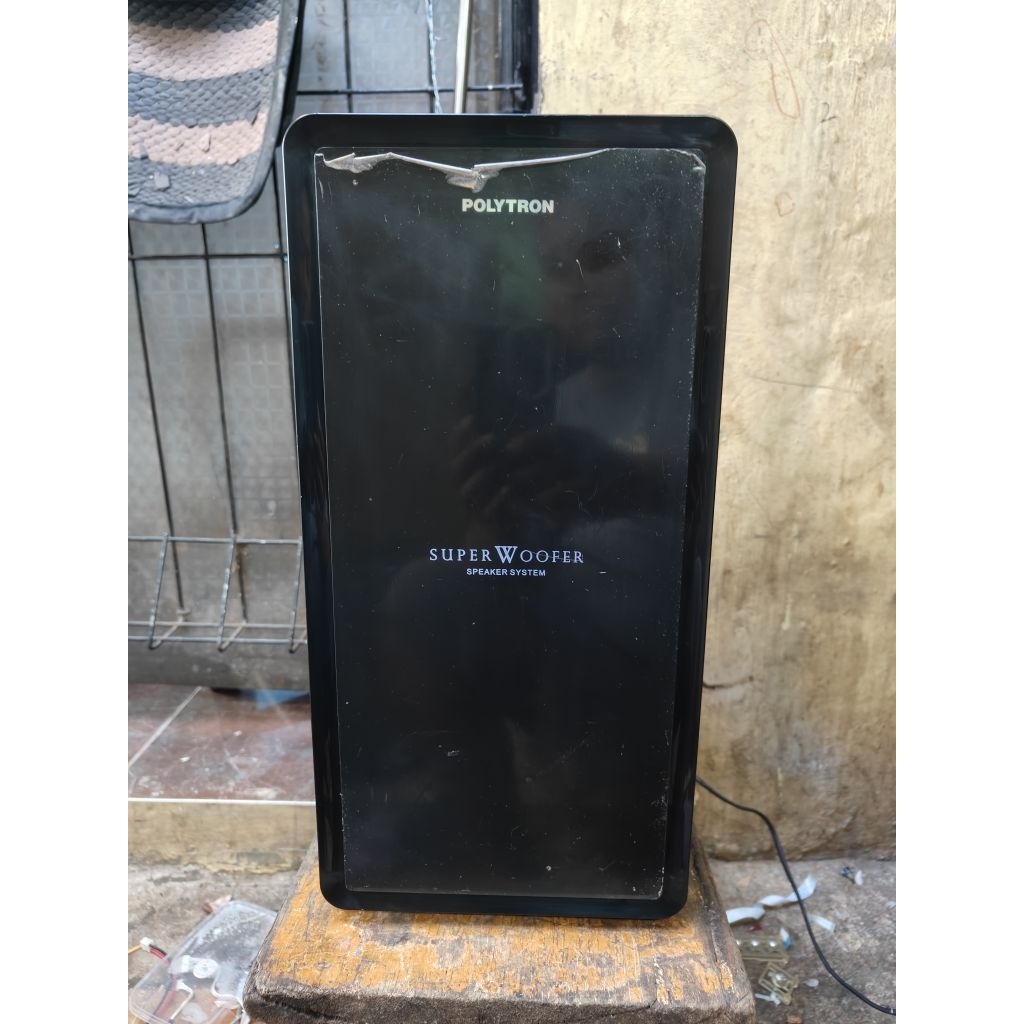 speaker subwoofer aktif polytron SWF 723L