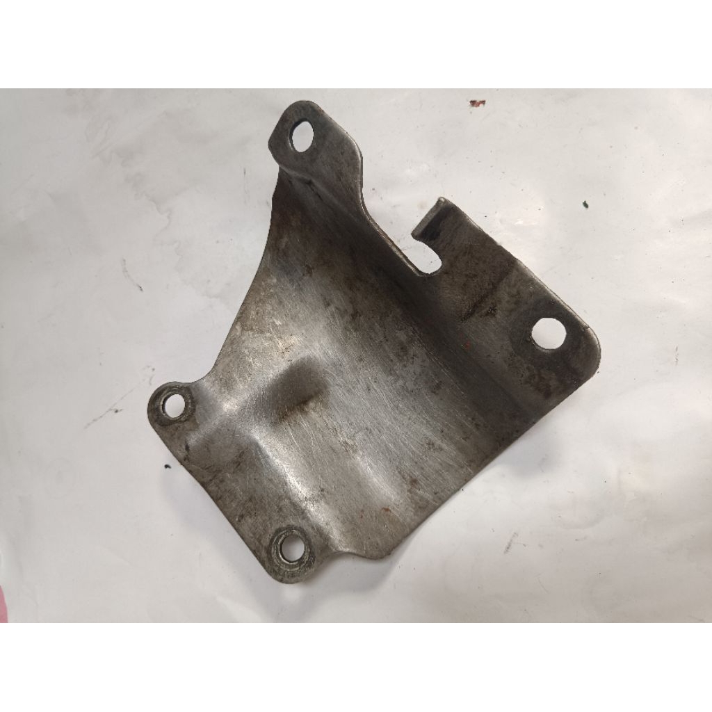 besi pelindung dinamo stater yamaha alfa Force1 original