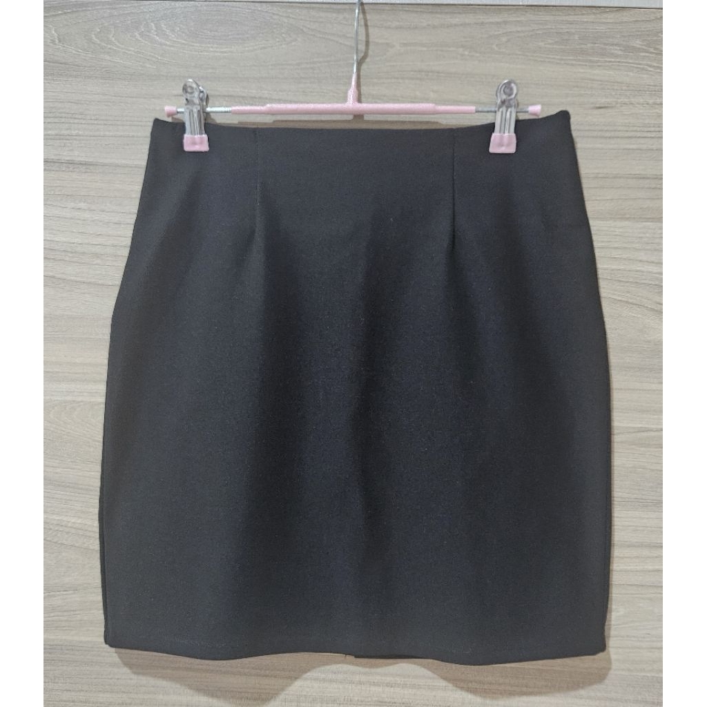 Rok Kerja Span Pendek Stretch - Hitam (PL)