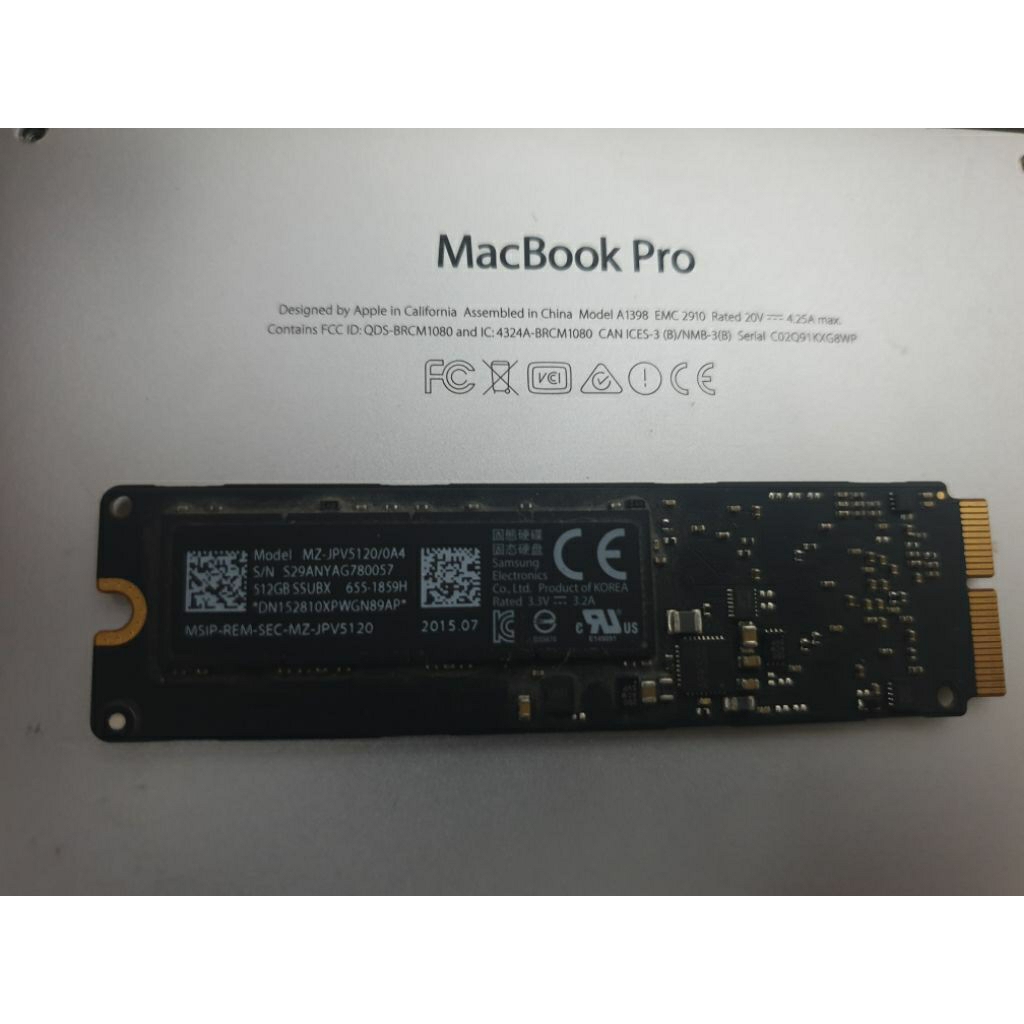SSD copotan MacBook