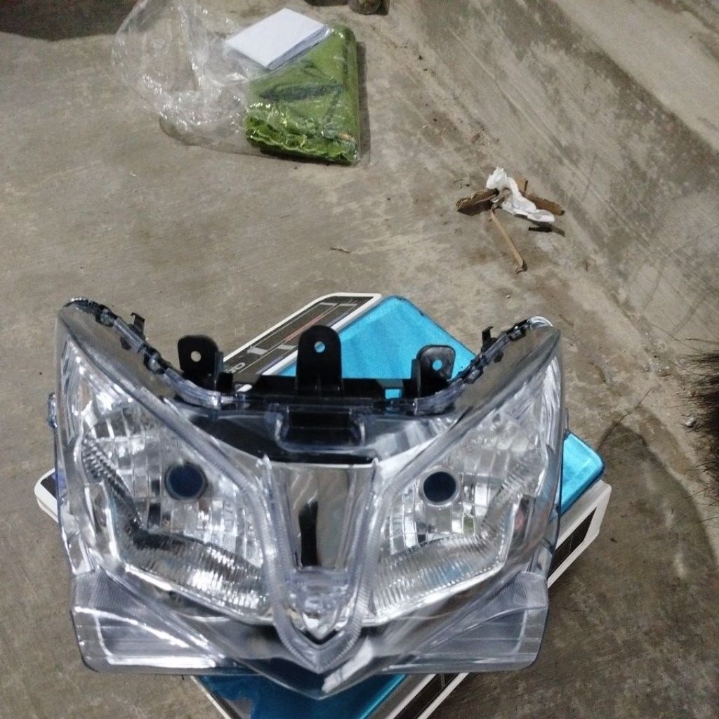 Relektor Vario 110 Karbu, mangkok lampu, lampu sein vario , STOPLAMP Vario 110 karbu / stoplamp