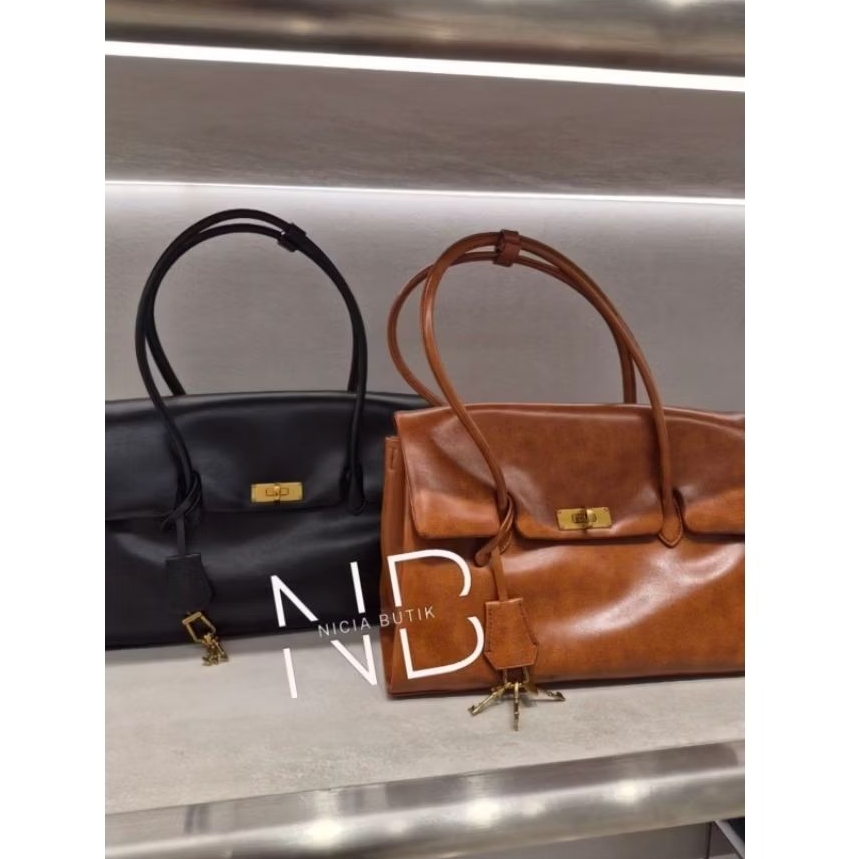 Tas ck tote trapeze kerry