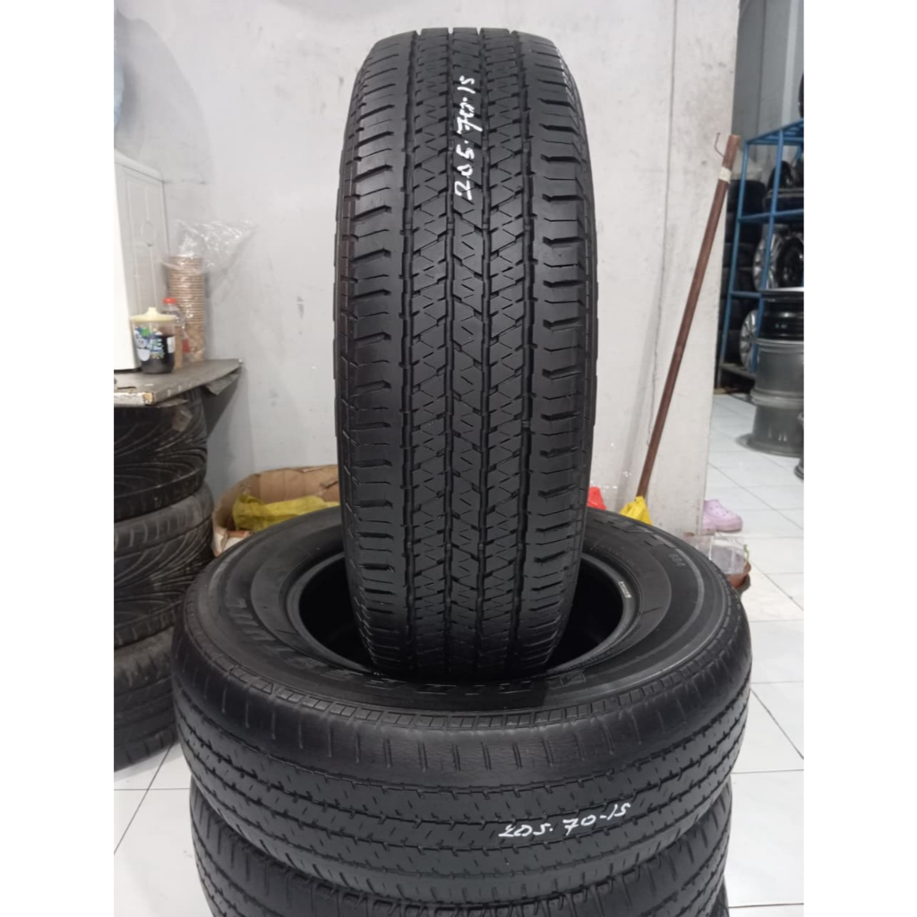 Ban Mobil Bekas Bridgestone Dueler H/T 205/70R15 4pcs Kondisi 75 Ori Tubles