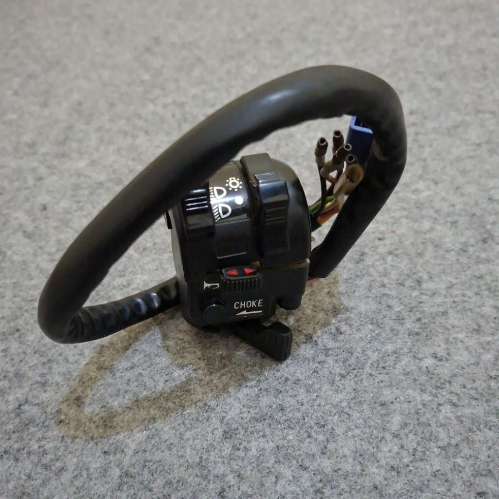 Holder Saklar Kiri Yamaha L2 L2SN L2 SUPER CDI Asli Original