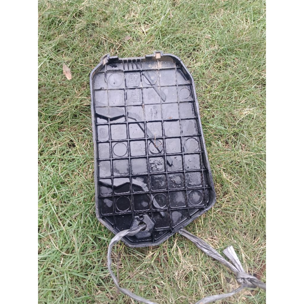 TUTUP AKI VARIO 125/150 ORIGINAL