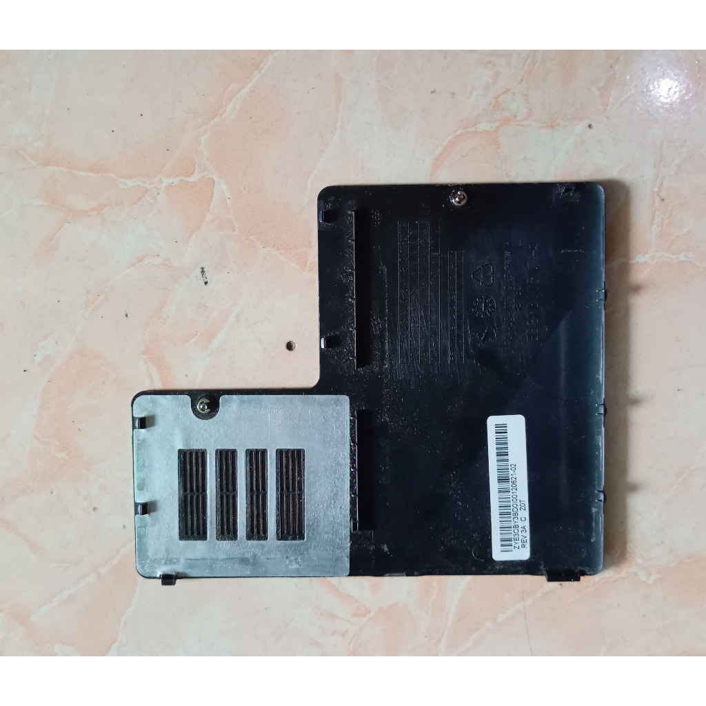 Tutup Casing Bawah Laptop Toshiba C800 C840D C800D