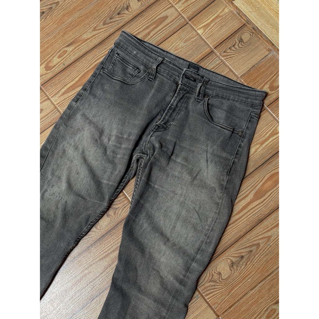 Celana denim Tirajeans ripped slim fit grey washed