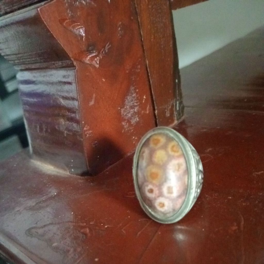 batu pancawarna teratai antik lawas