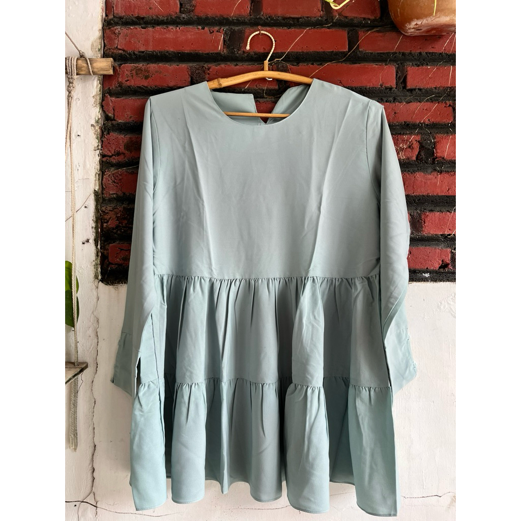 Preloved Blouse Wanita – Warna Sage Green / Soft Min