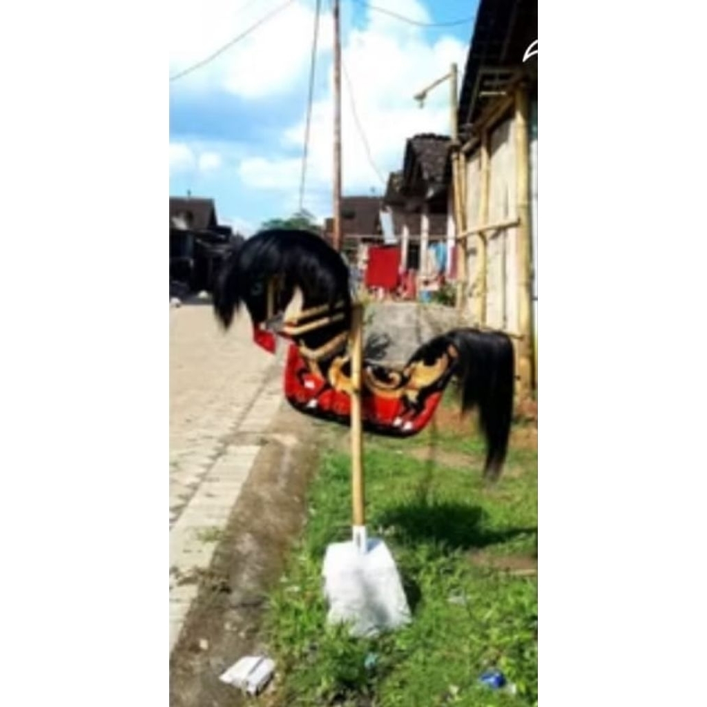 Rambut sintetis jaranan warna hitam model suri (Depan belakang) Hanyajual Rambutnya TIdak sm JARANAN