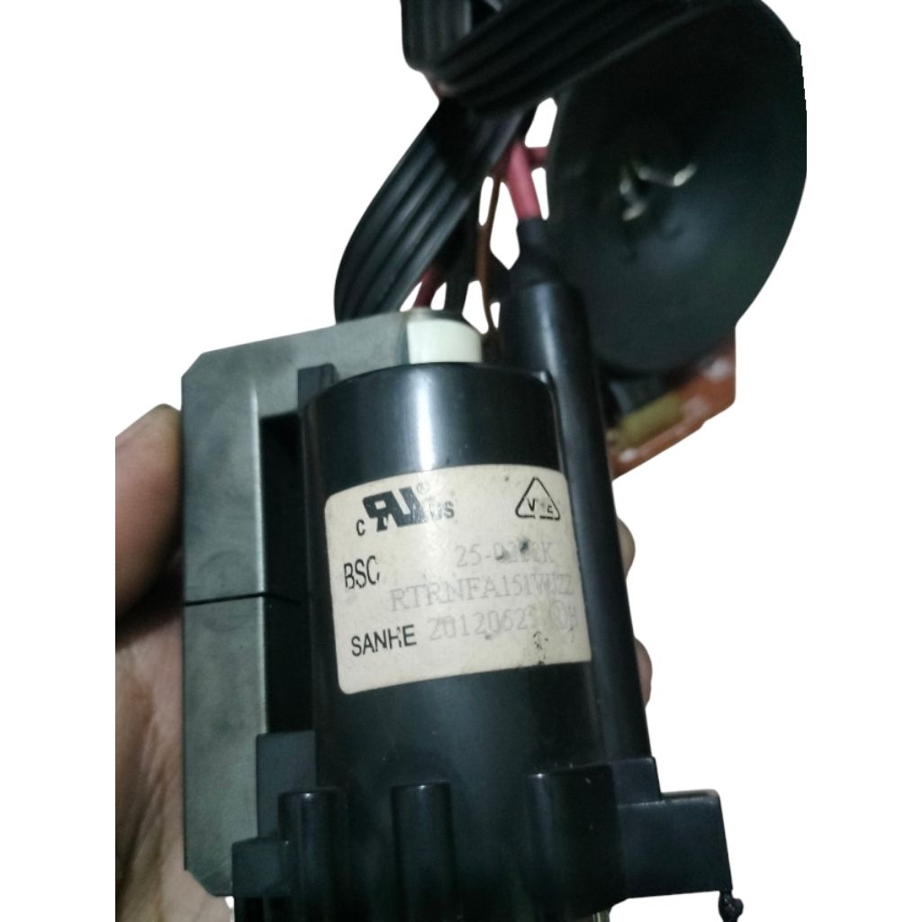 plebek TV_Sharp  21in_slim_copotan_gembling