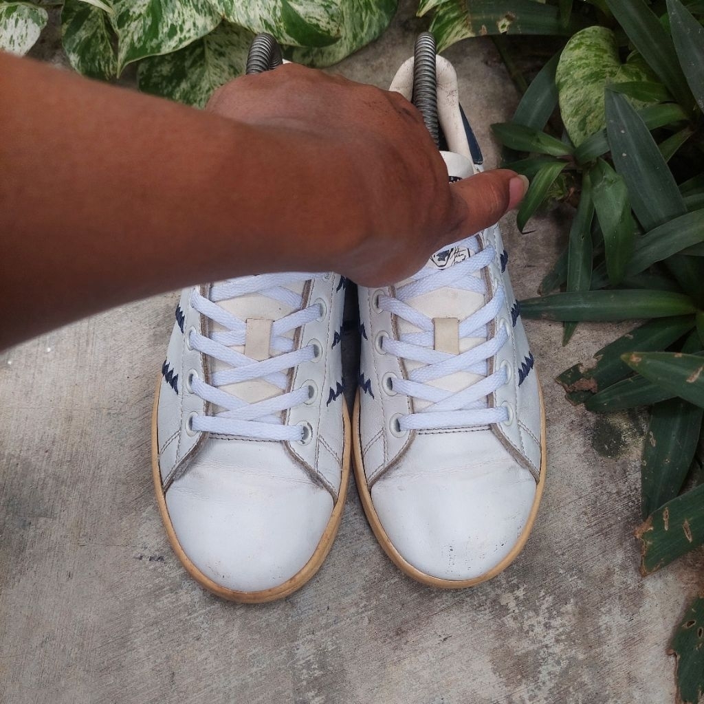 sepatu sneakers wanita second 37,3(23cm)