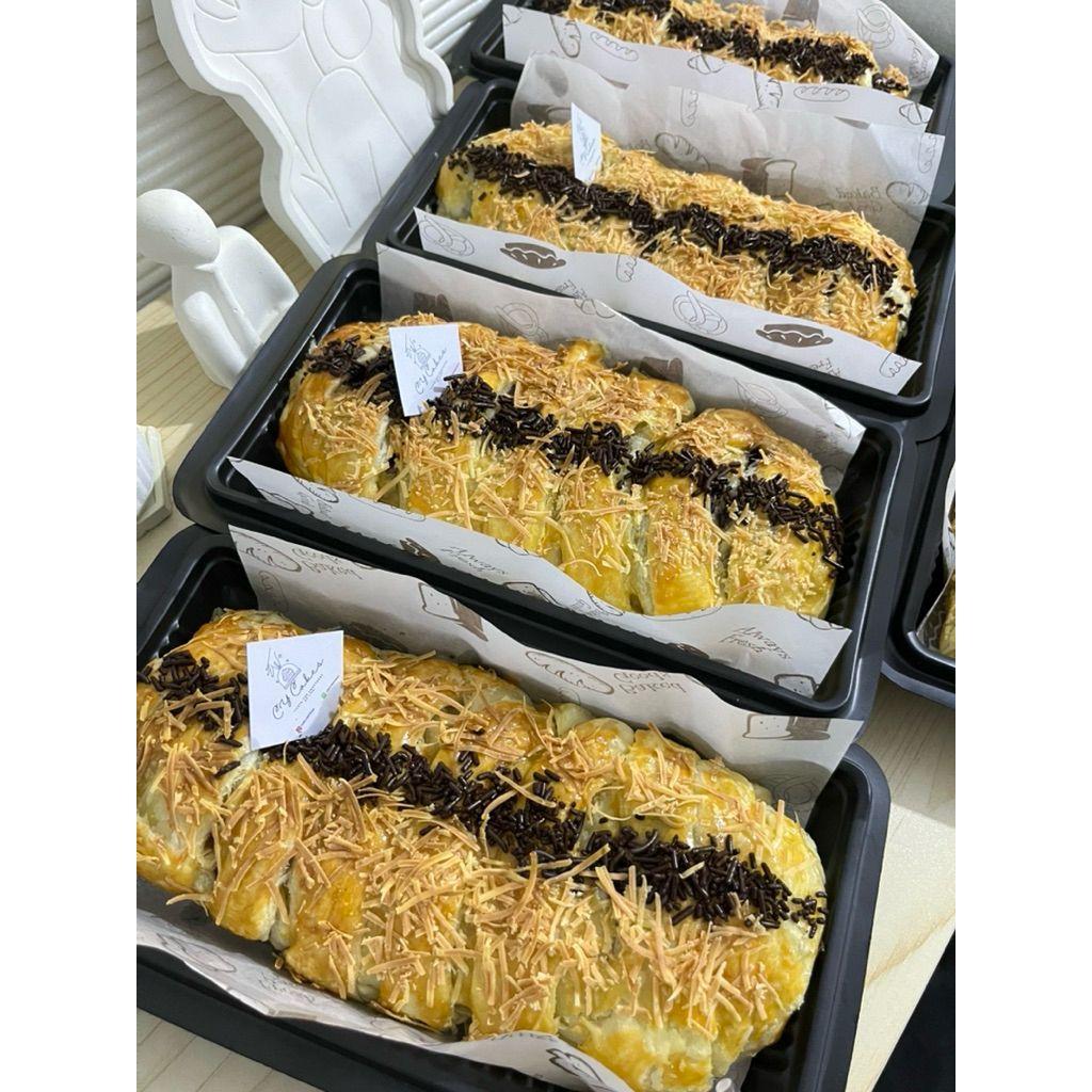 CY Cakes - Choco Cheese Banana Strudel/Banana Strudel Coklat Keju Lumer