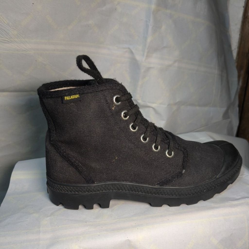 Sepatu Palladium Pallabrousse Black Canvas Boots Size 38 / 24cm - Pribadi / Preloved
